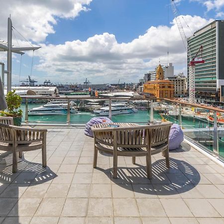 Stunning Waterfront Location With Huge Balcony! Auckland Exterior foto