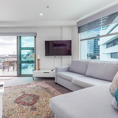 Stunning Waterfront Location With Huge Balcony! Auckland Exterior foto