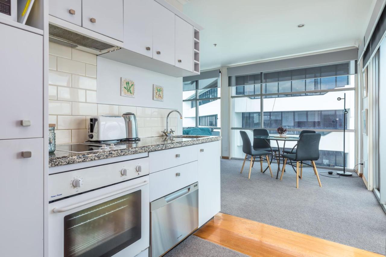 Stunning Waterfront Location With Huge Balcony! Auckland Exterior foto