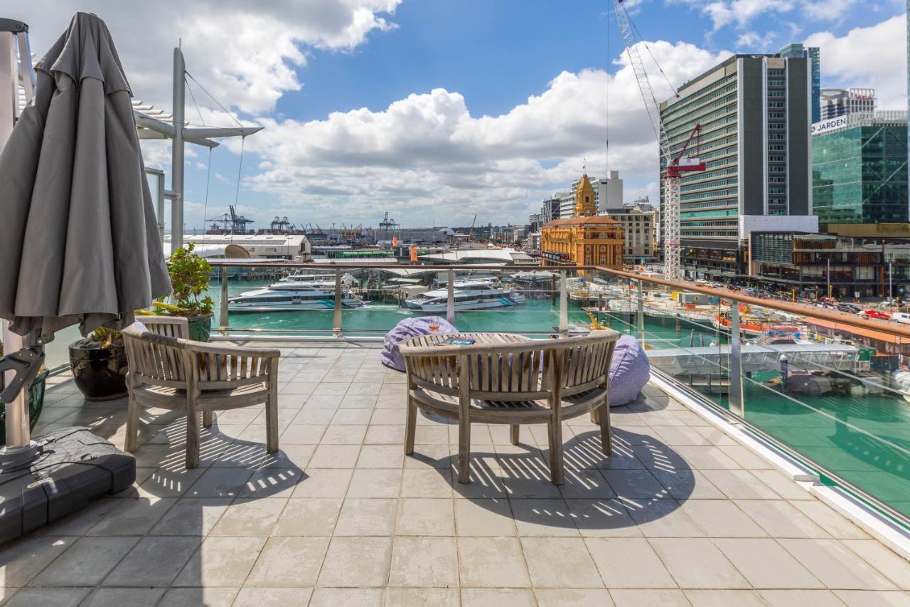 Stunning Waterfront Location With Huge Balcony! Auckland Exterior foto