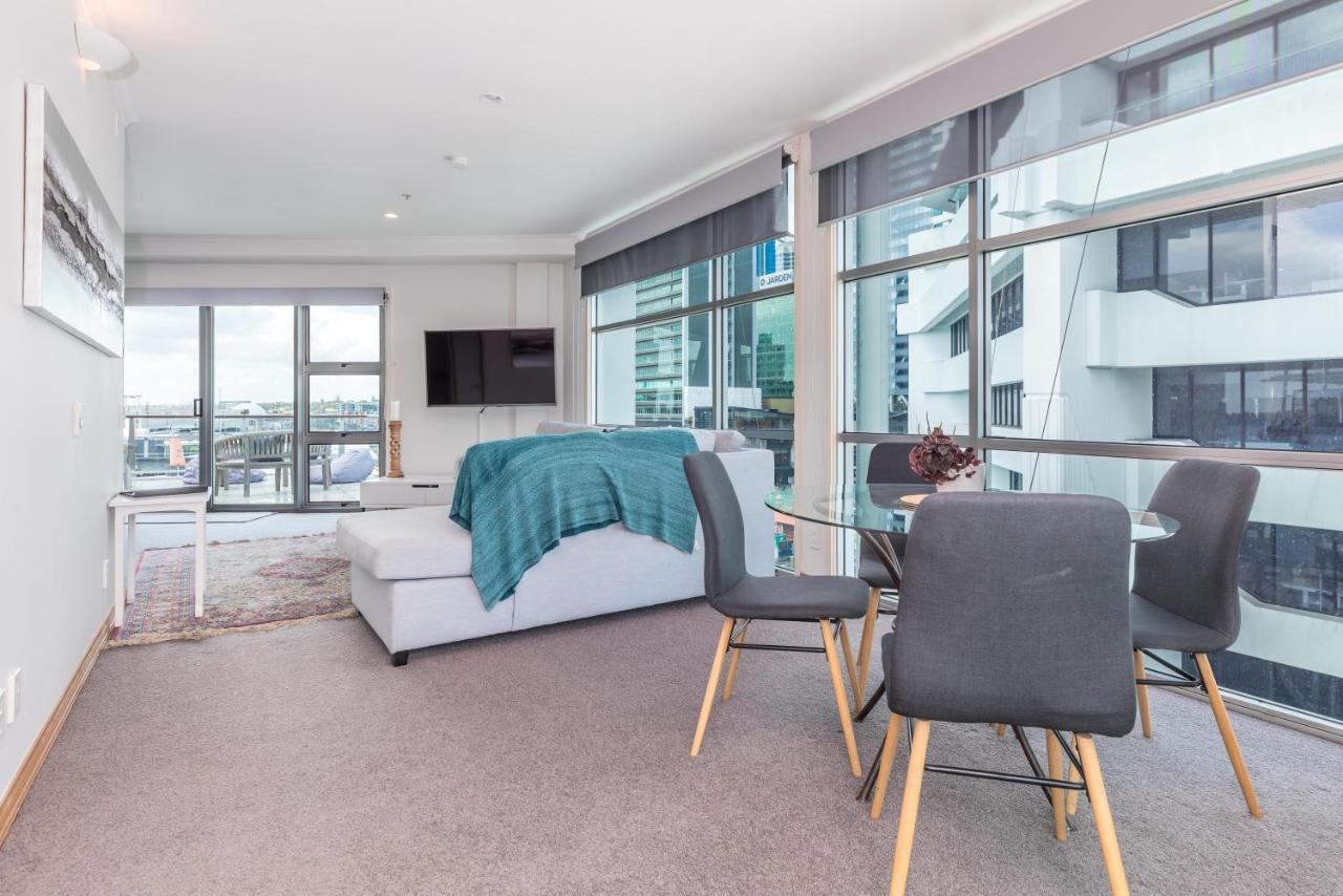 Stunning Waterfront Location With Huge Balcony! Auckland Exterior foto